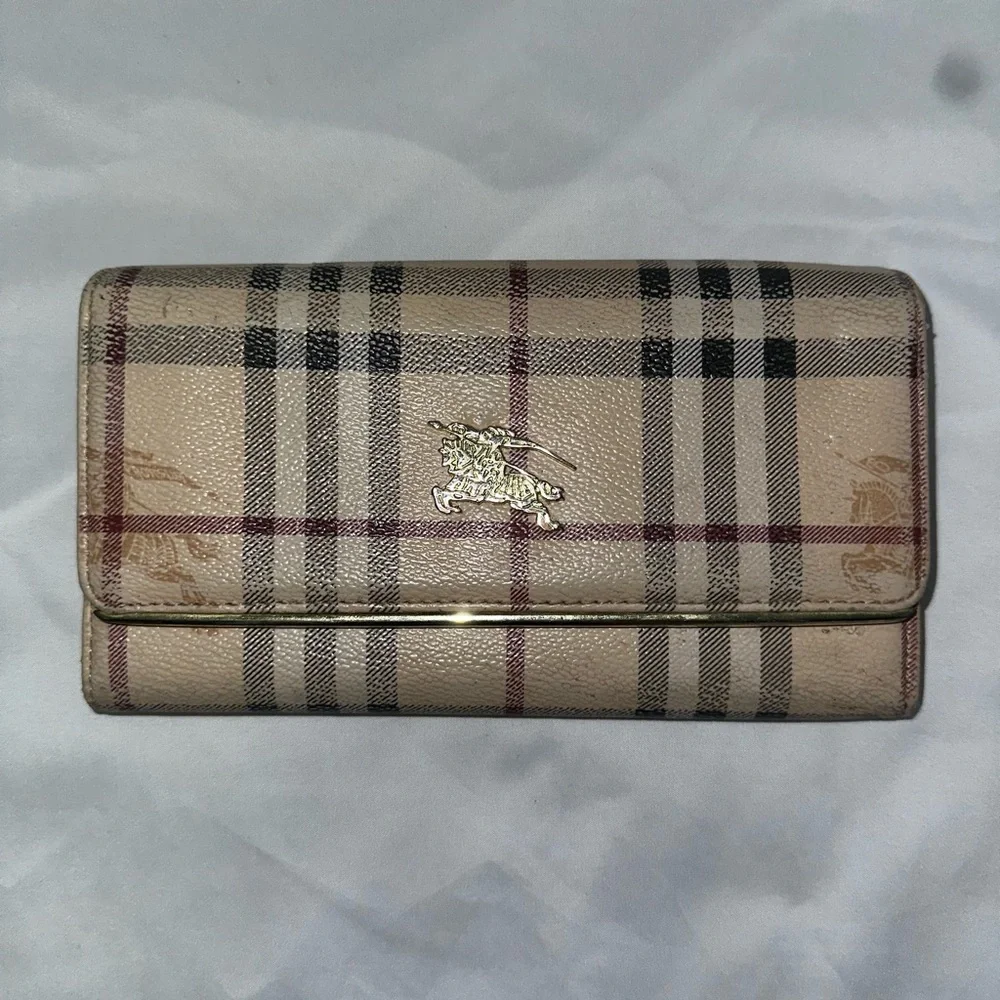 Burberry Cream and Black Wallets Classic Check Design - Picture 1 of 5